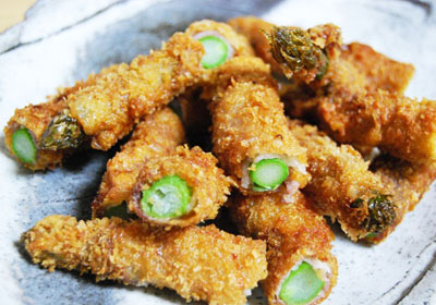 アスパラガスの黒豚巻きフライ